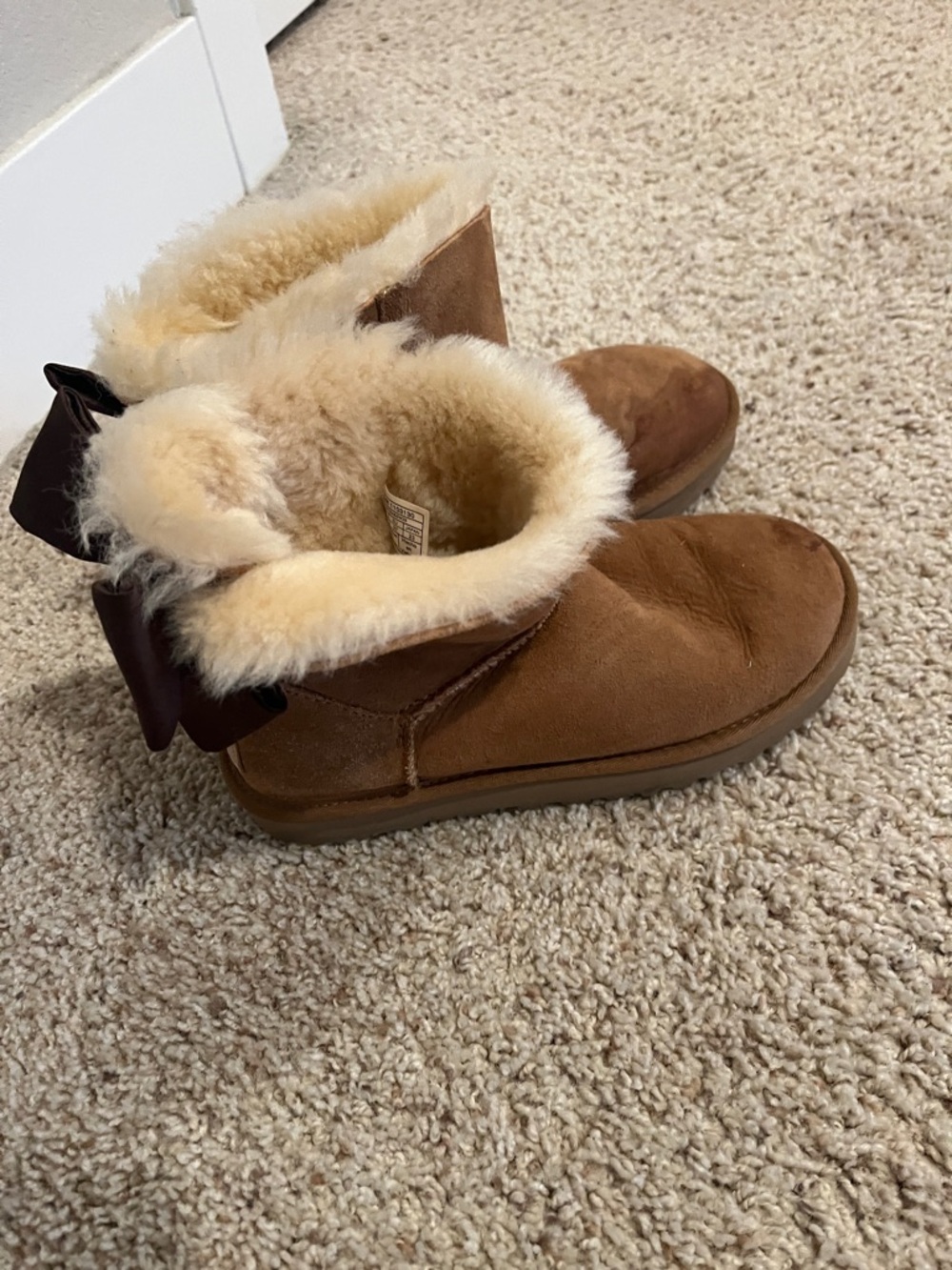UGG Chestnut Suede Mini Bow Boots with Cream Shearling - Picture 2 of 2